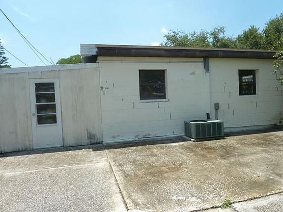 3rd image of 3513 74th St N