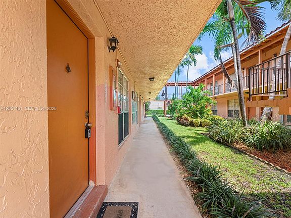 5th image of 7220 Fairway Dr APT G3