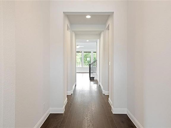 4th image of 7021 Golf Club Dr