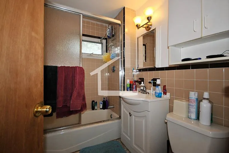 3 bed, 2.5 bath, 1500 sqft, $3,450 — Photo 2