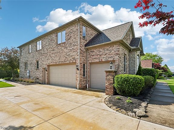 2nd image of 3263 Excalibur Ave