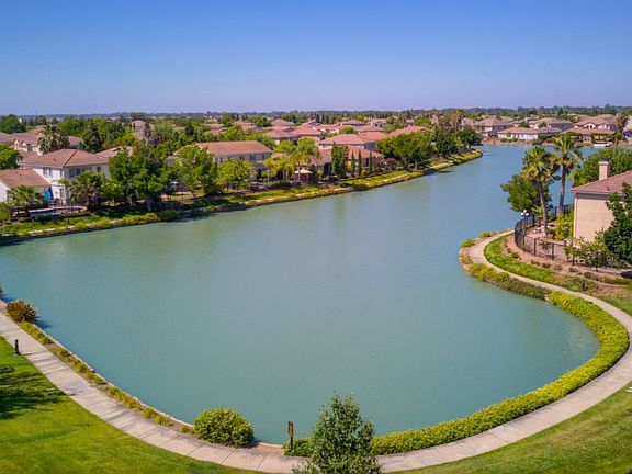 5th image of 361 Anjou Cir