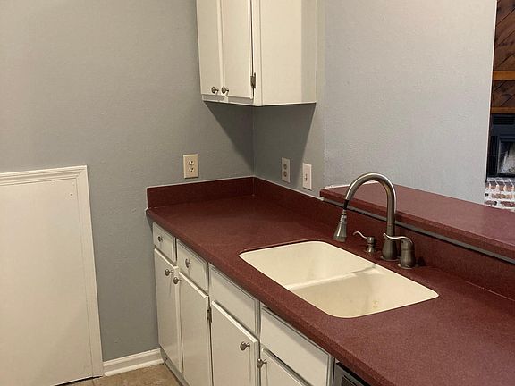 4th image of 13715 Kenner Ave APT D