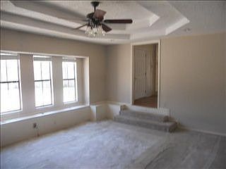 4th image of 5804 Caracas Dr