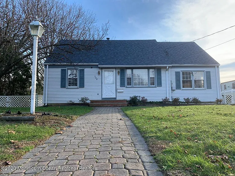 328 Jersey Ave — Photo 1