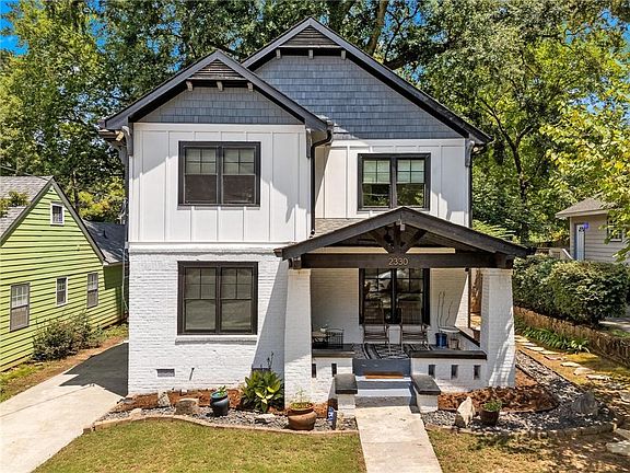 2nd image of 2330 1st Ave NE
