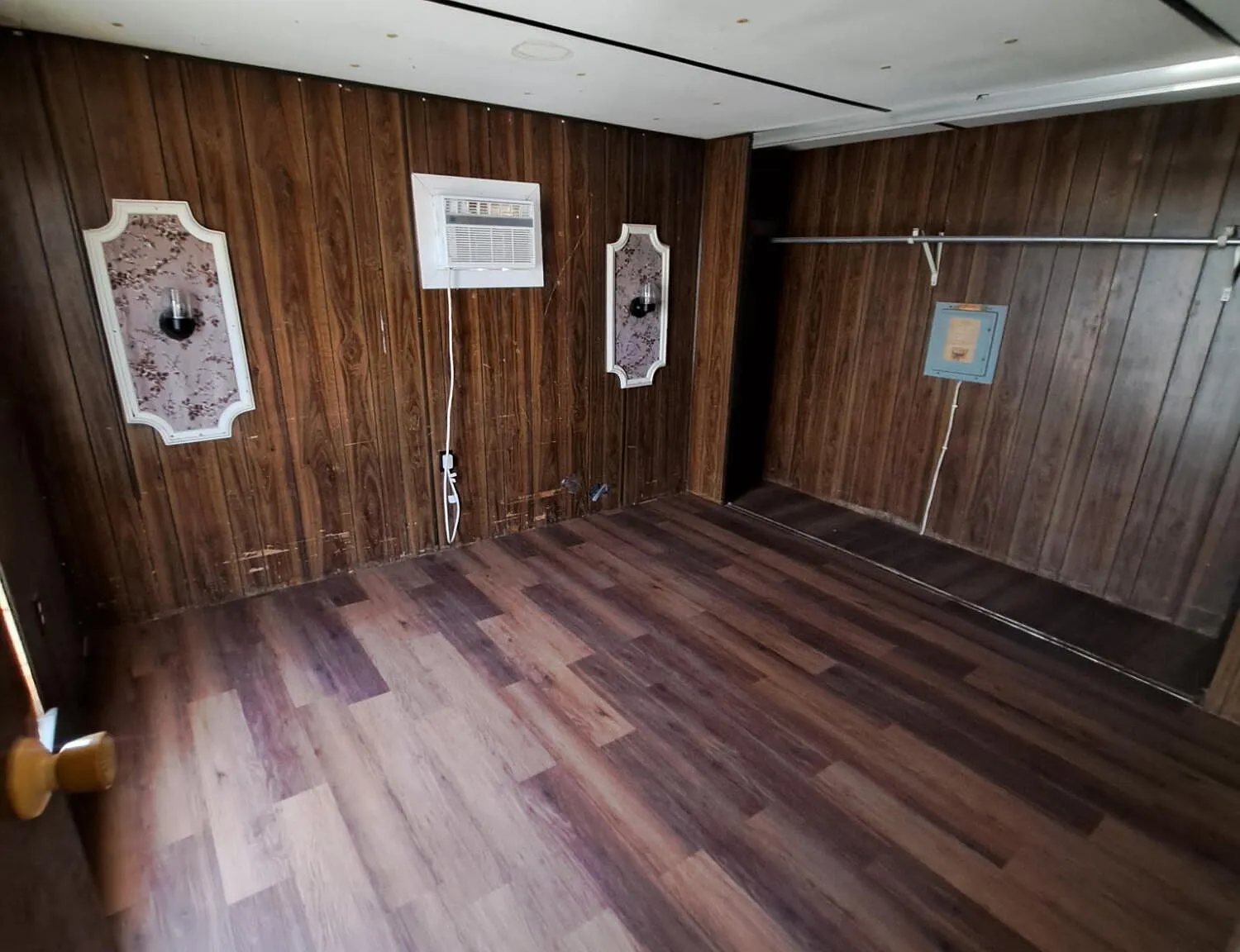 2 bed, 1.0 bath, 700 sqft, $700 — Photo 3