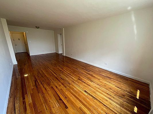 2nd image of 89-29 162nd St #4K
