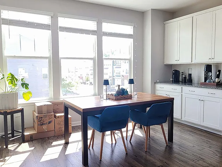 2704 Saltaire Ave — Photo 9