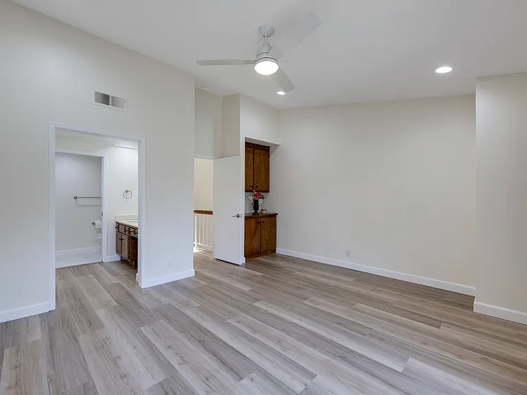 319 Molokai Dr — Photo 27