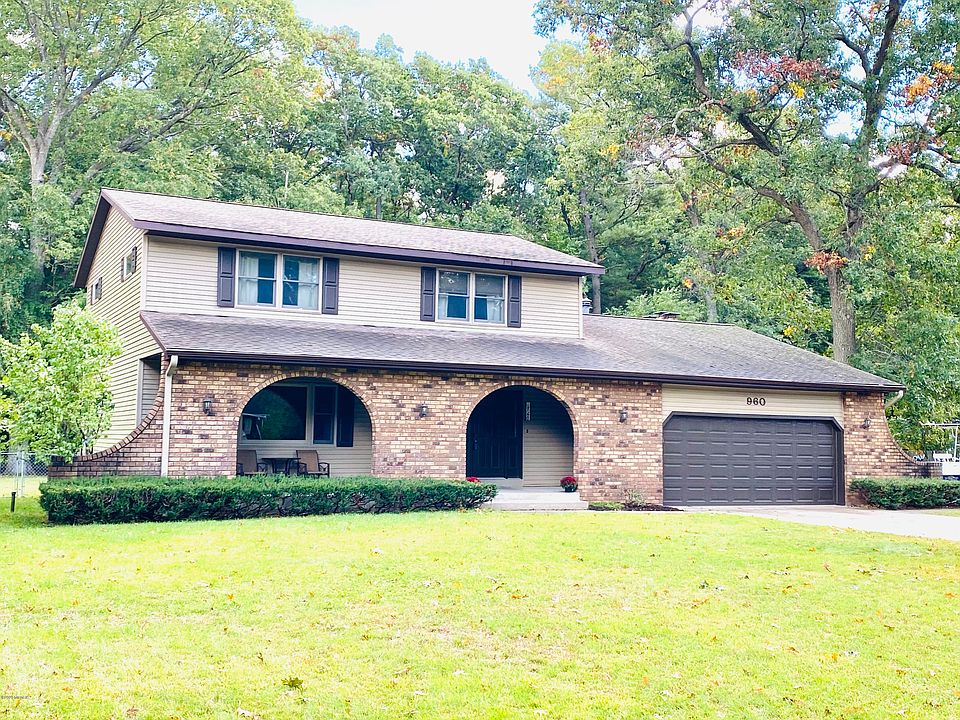 1st image of 960 E Wedgewood Dr