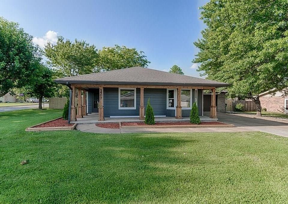 1st image of 1407 W Centennial Dr