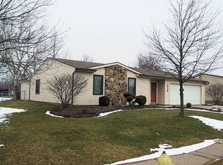 1826 Lima Valley Dr, Fort Wayne, IN 46818