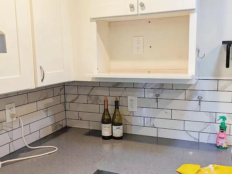 386 Waverly St — Photo 2
