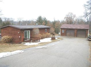 2803 3rd Dr, Oxford, WI 53952