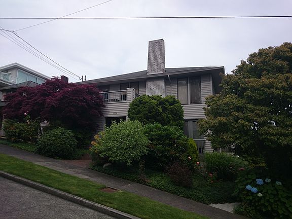 3rd image of 1004 Nob Hill Ave N