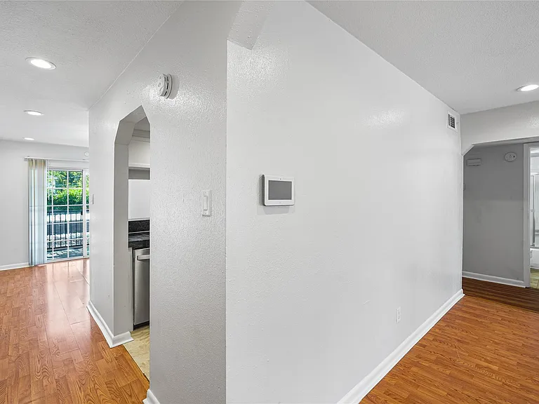 12633 Memorial Dr #118 — Photo 8