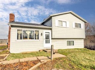 2735 E Pioneer Trl, Aurora, OH 44202