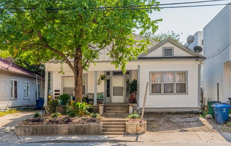302 East Cevallos Street - 1 — Photo 2