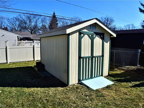 4th image of 8579 Stafford Dr