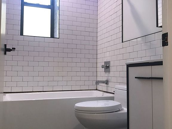 4th image of 1671 Lincoln Pl #B2