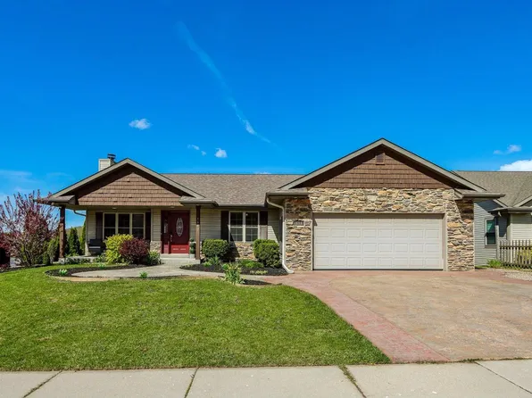 1640 Great Forest DRIVE, West Bend, WI 53090
