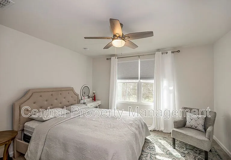 225 Coldwater Creek Ct — Photo 17