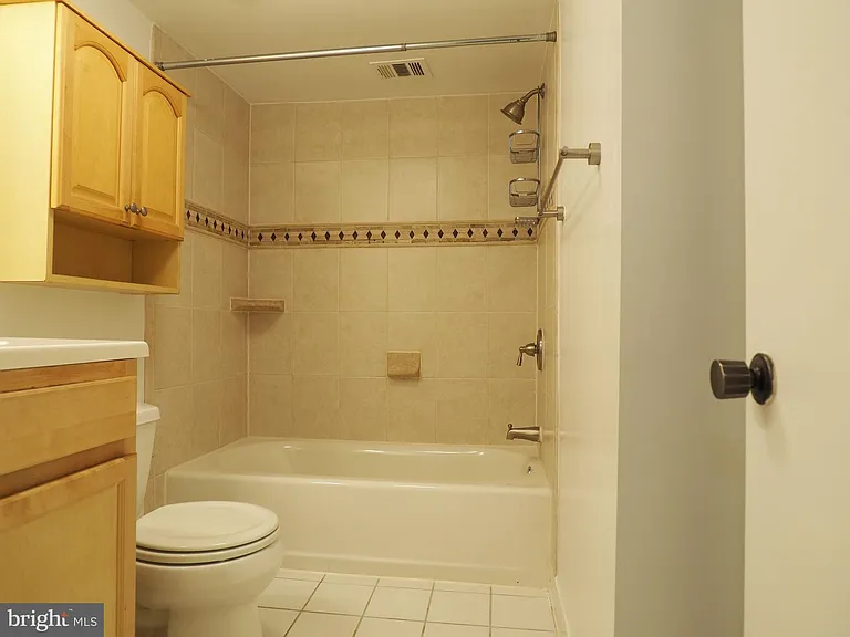 10 Monroe St #302 — Photo 13