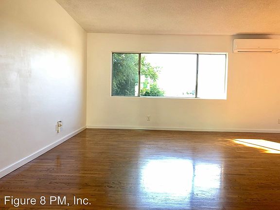 3rd image of 1495 Scott Ave #2
