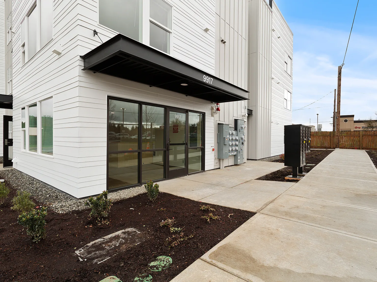 NW 99 Apartments — Photo 3