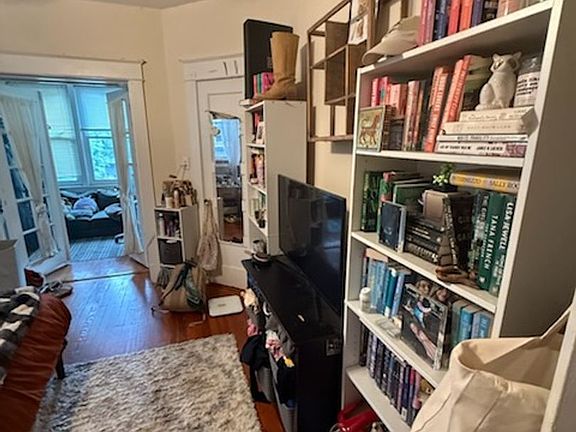 2nd image of 2712 Grove Ave APT 5