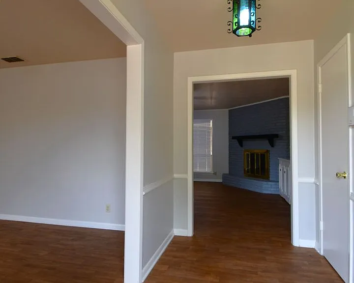 3202 Autumn Leaves Dr — Photo 3
