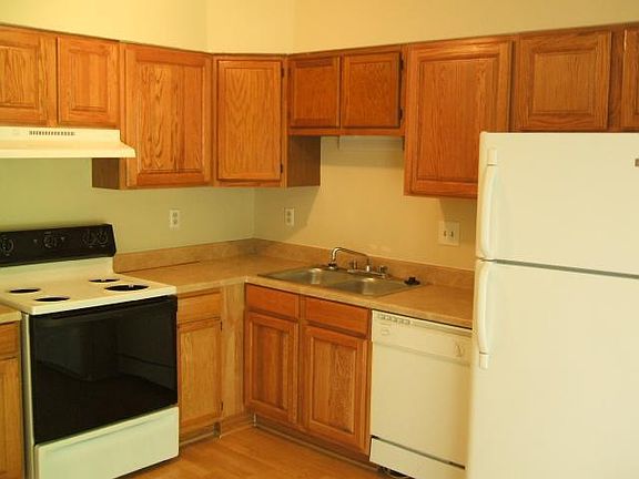 3rd image of 3019 Pawnee Dr