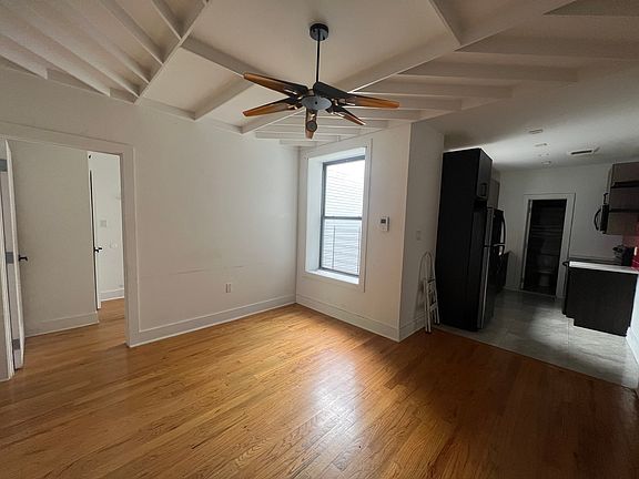 3rd image of 964 Dekalb Ave #1