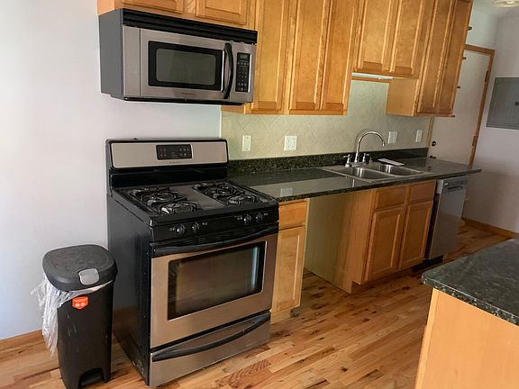 4th image of 313 Elgin Ave