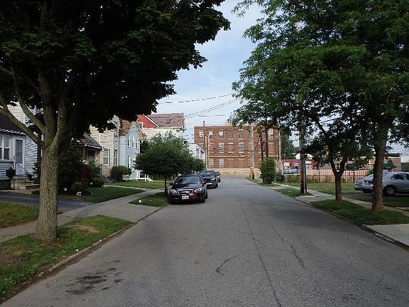 2nd image of 3318 Searsdale Ave