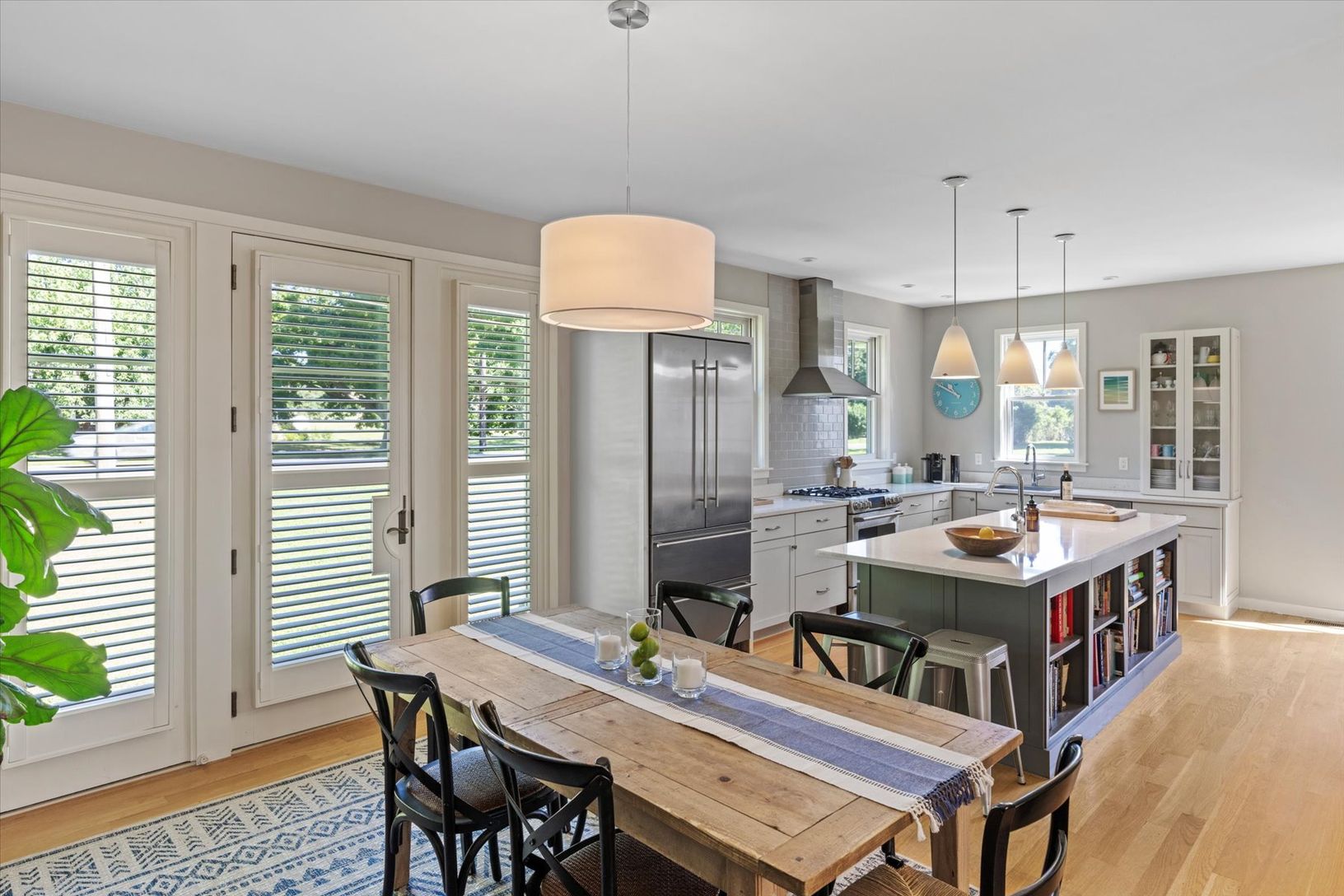  Kitchen/dining