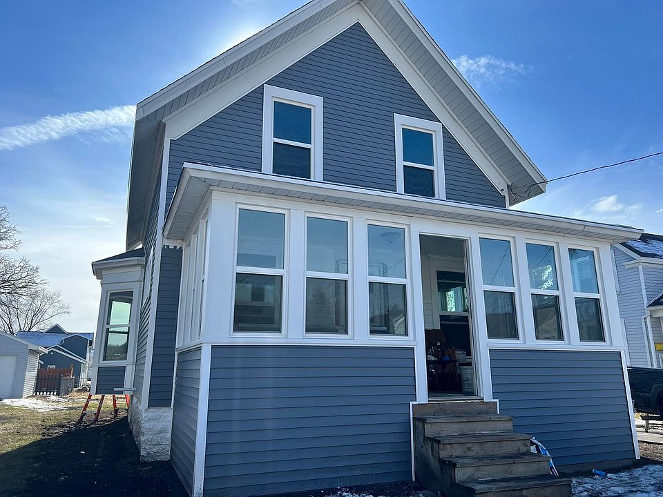 1st image of 427 W 11th Ave