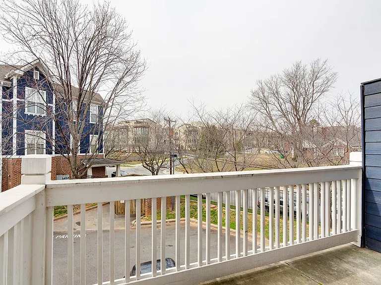 1508 Walnut View Dr — Photo 4