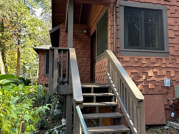 4th image of 39777 Valley Of The Falls Dr