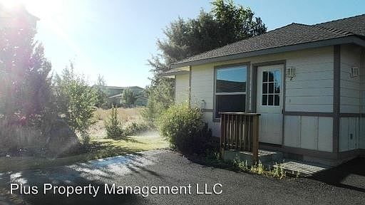 2nd image of 3065 NE Weddell St Unit 1