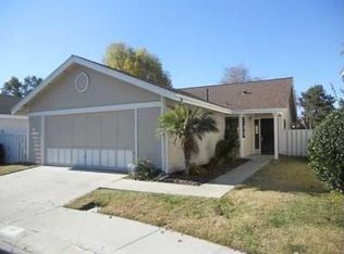 966 Brighton Ct, Vista, CA 92081