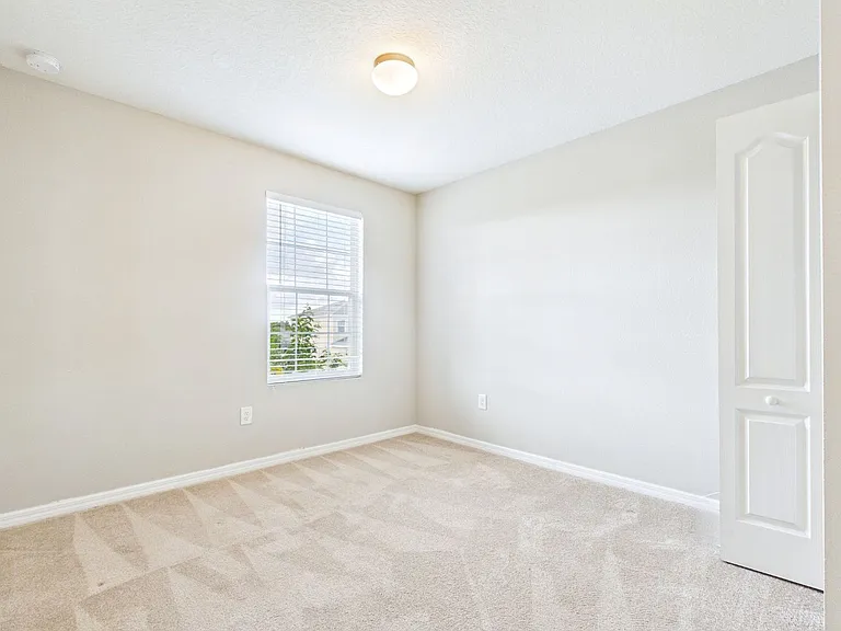 14517 Dunrobin Dr — Photo 10