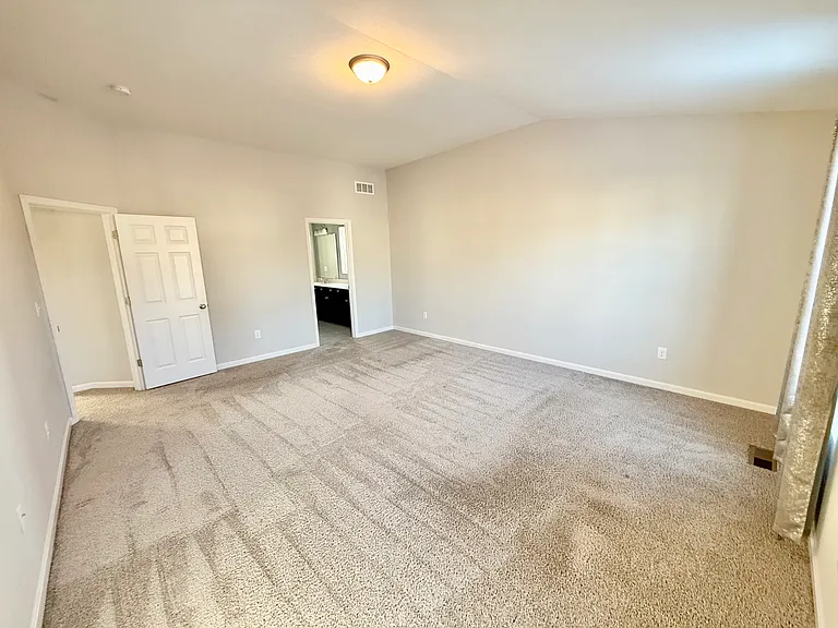 4385 Legacy Greens Dr — Photo 34