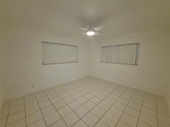 8000 Fairview Dr APT 110, Fort Lauderdale, FL 33321