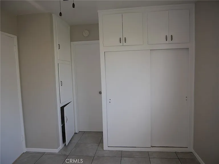 513 E Walnut St #513C — Photo 10