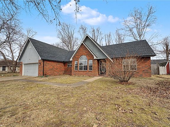 2nd image of 1103 N Flamingo Rd