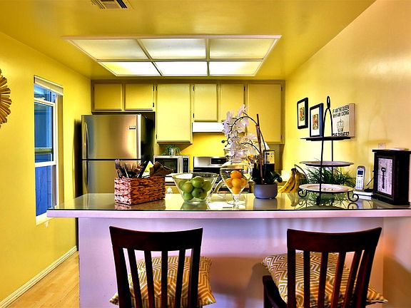 Everyday eating bar area