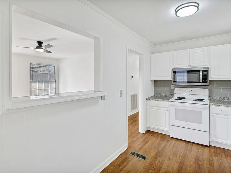 238 Townes Dr — Photo 13