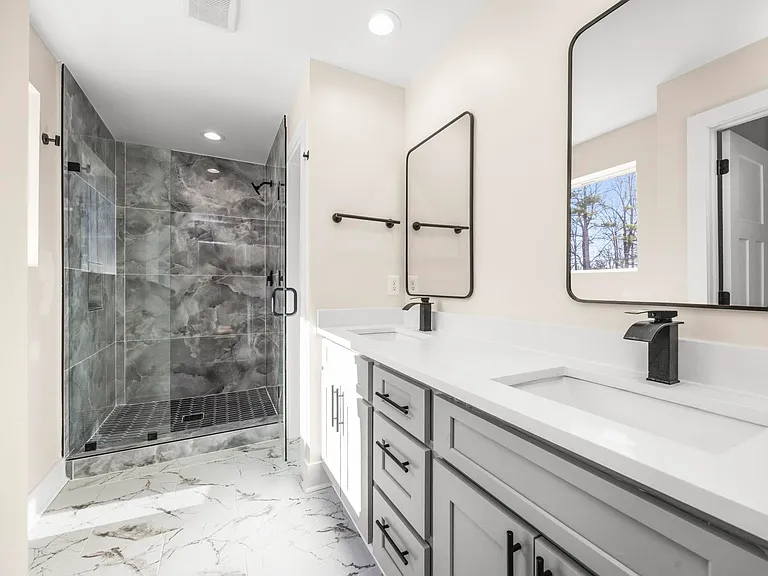 445 Sandhill Rd — Photo 16